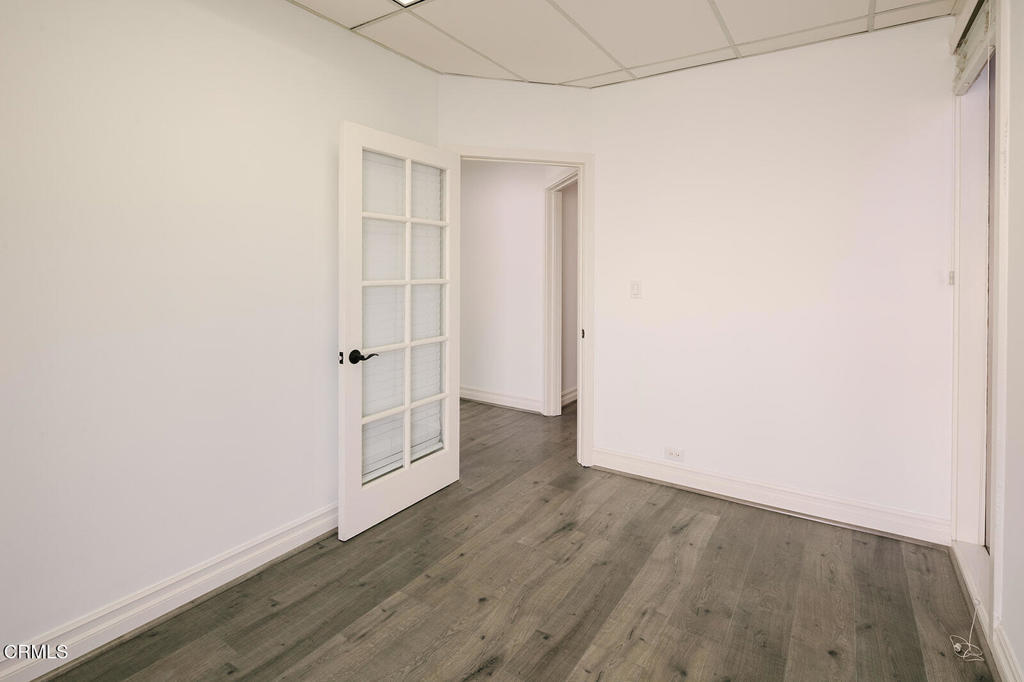 2505 Canada Boulevard 1