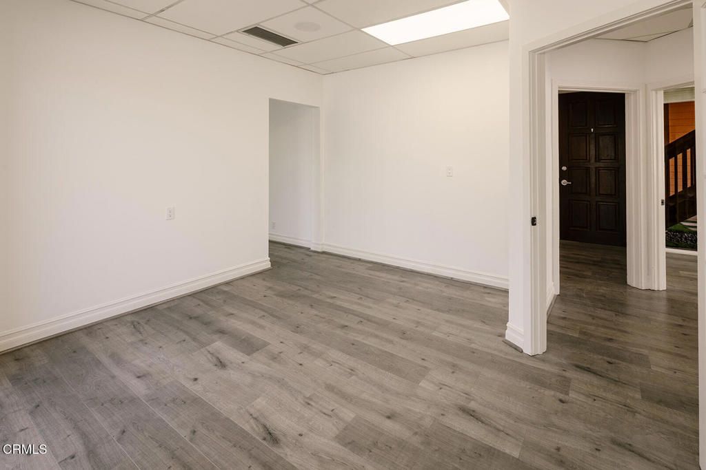 2505 Canada Boulevard 1