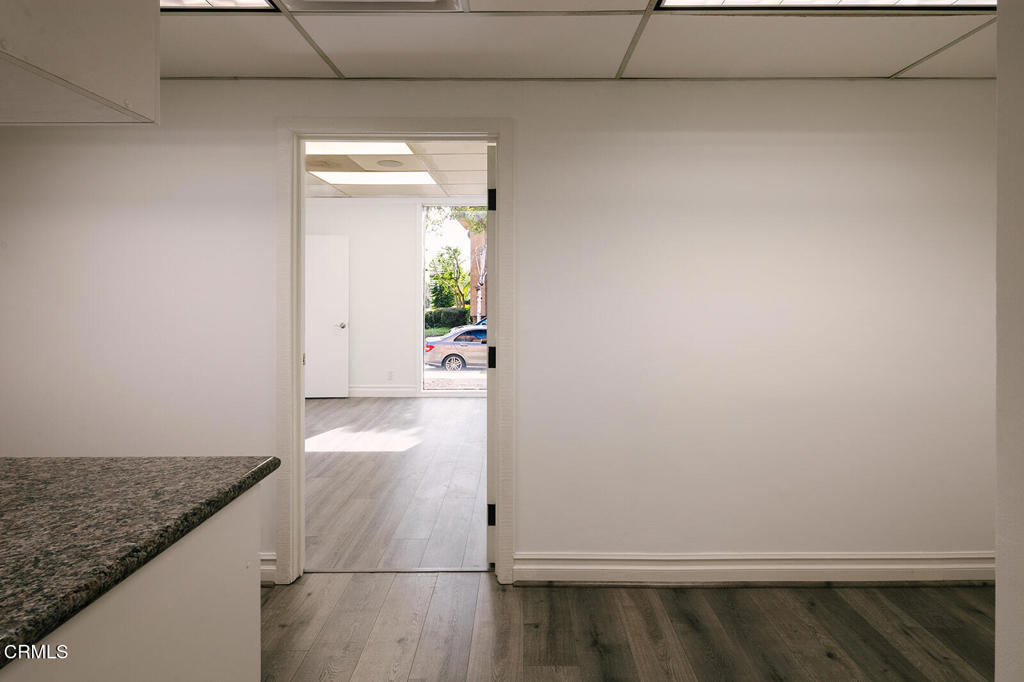 2505 Canada Boulevard 1