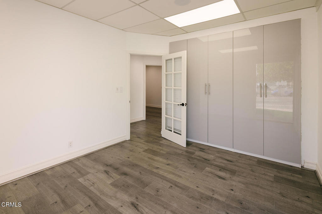 2505 Canada Boulevard 1