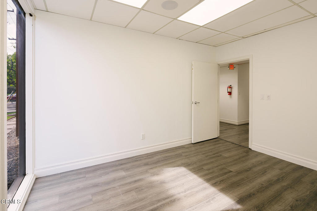 2505 Canada Boulevard 1