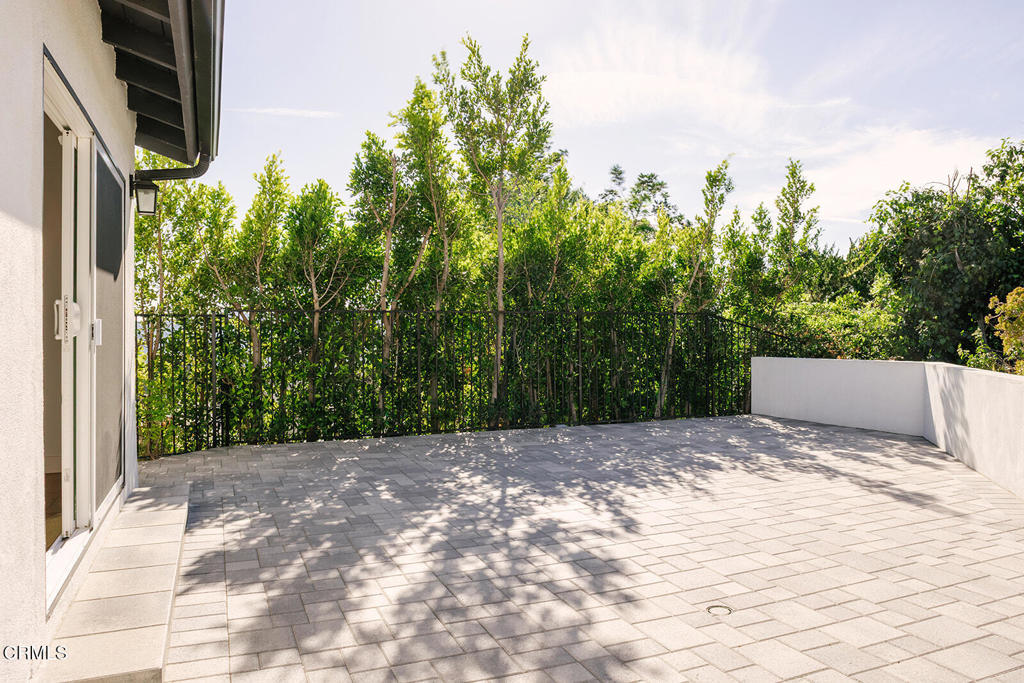 5447 Rock Castle Drive