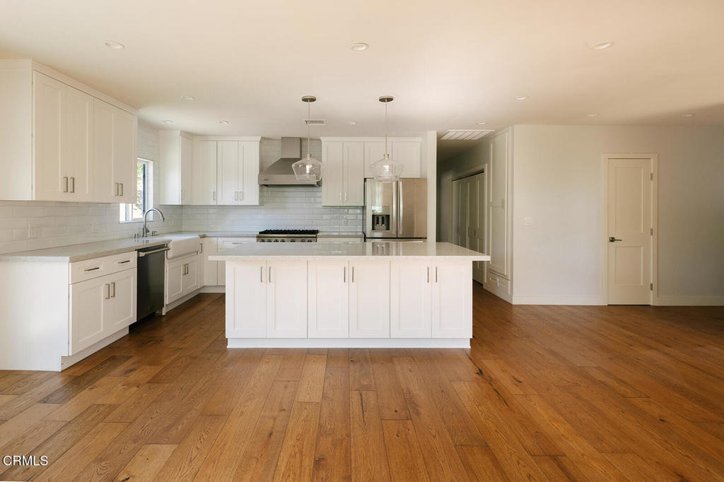 5447 Rock Castle Drive