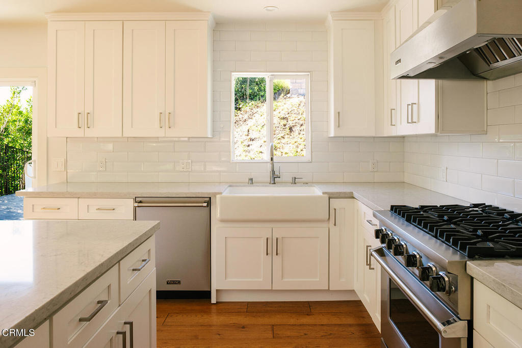 5447 Rock Castle Drive