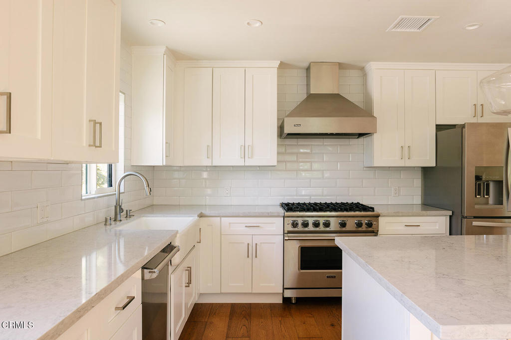 5447 Rock Castle Drive