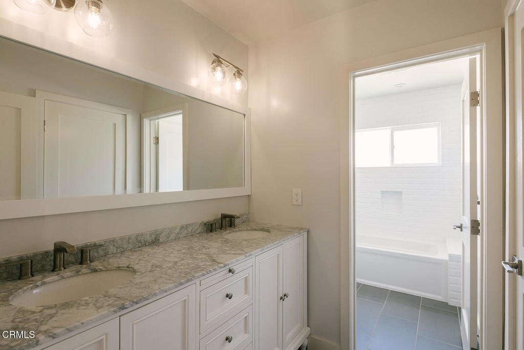 5447 Rock Castle Drive