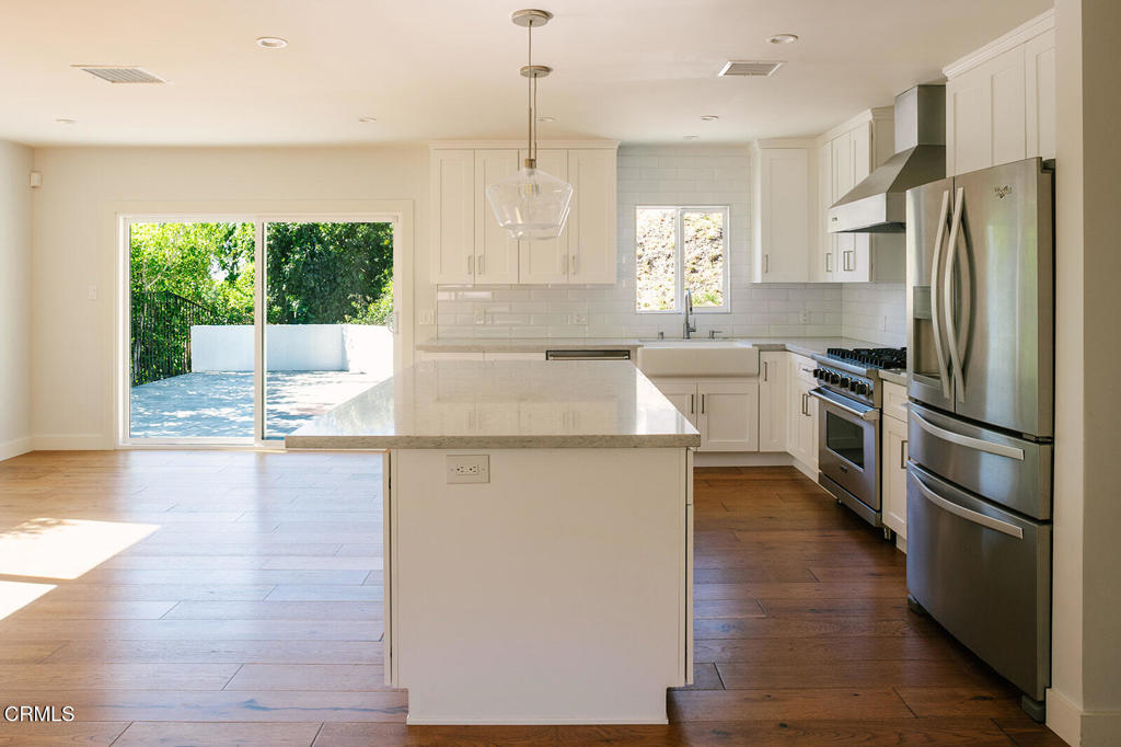 5447 Rock Castle Drive