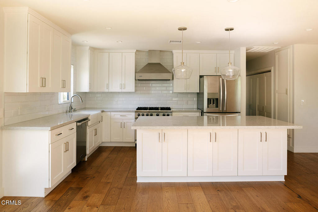 5447 Rock Castle Drive