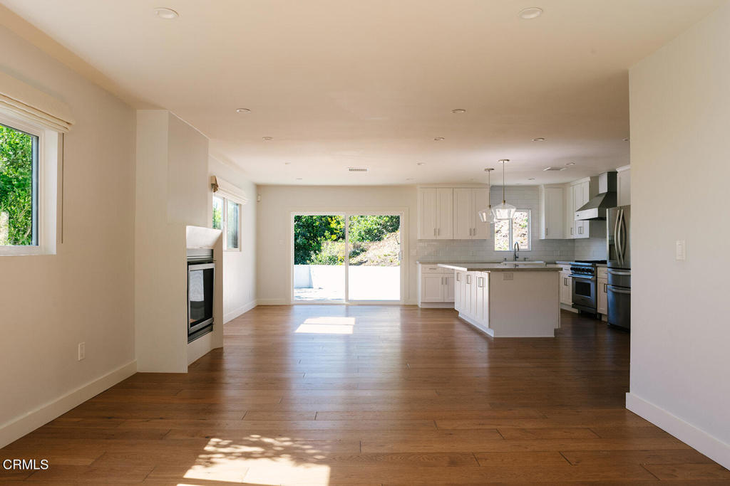 5447 Rock Castle Drive