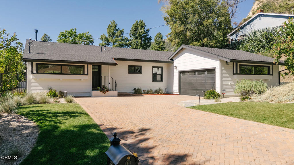 5447 Rock Castle Drive