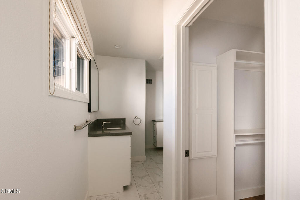 5447 Rock Castle Drive