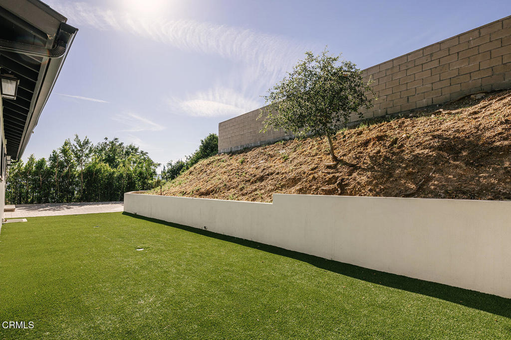 5447 Rock Castle Drive