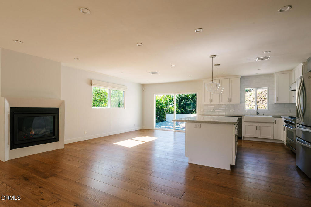 5447 Rock Castle Drive