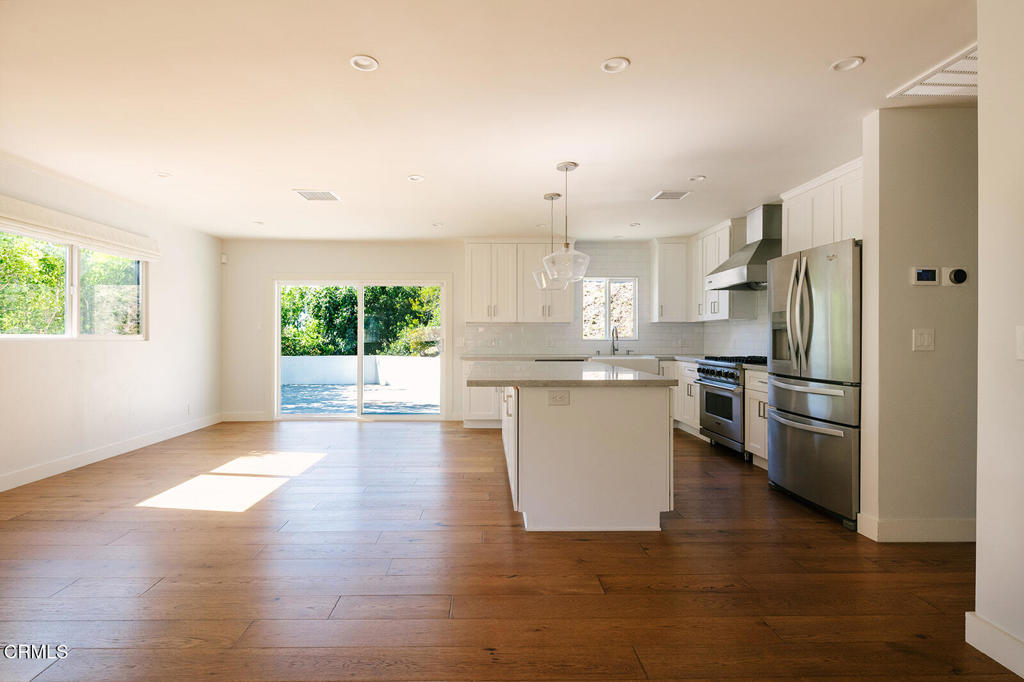 5447 Rock Castle Drive