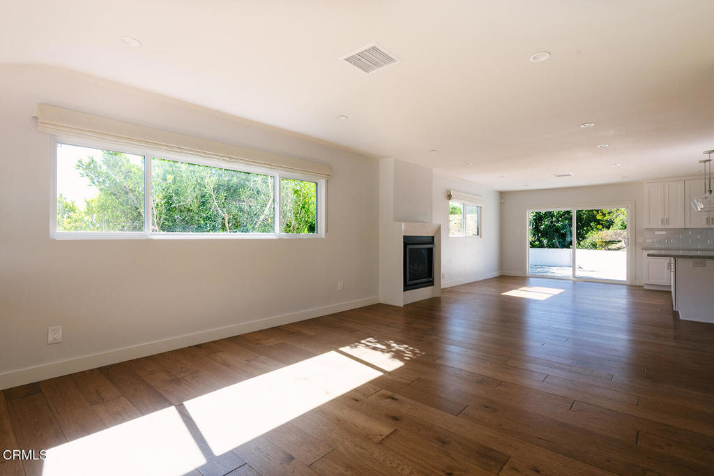 5447 Rock Castle Drive