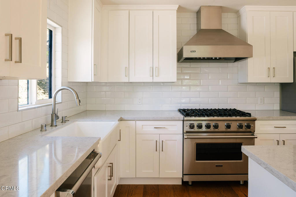 5447 Rock Castle Drive