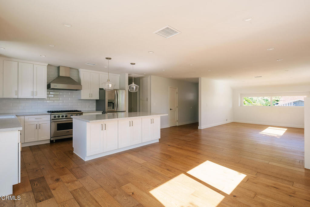 5447 Rock Castle Drive