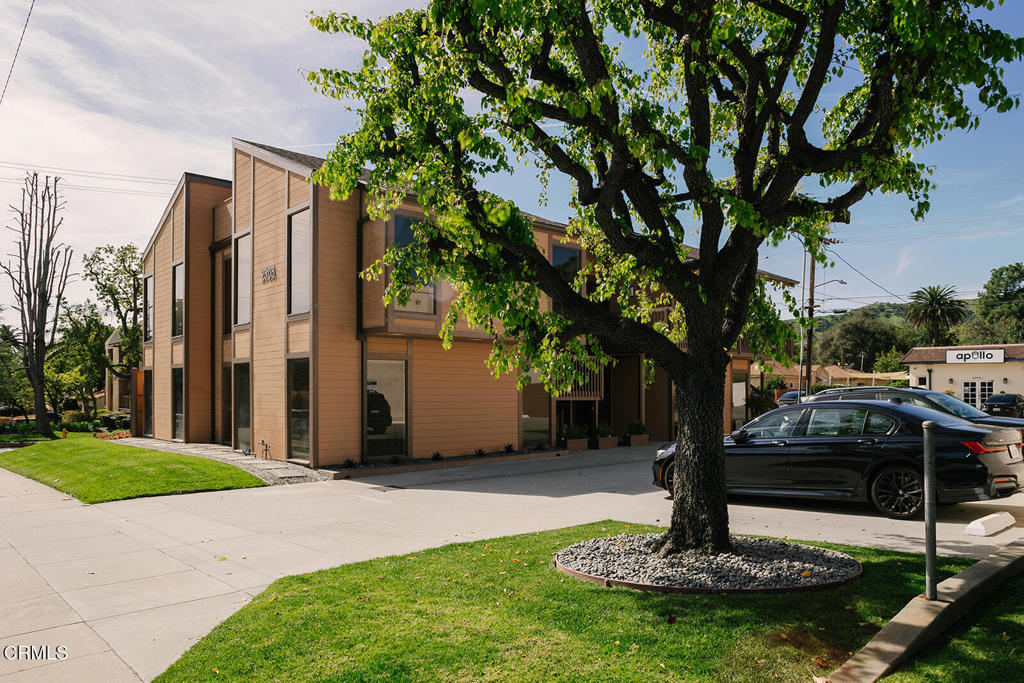 2505 Canada Boulevard