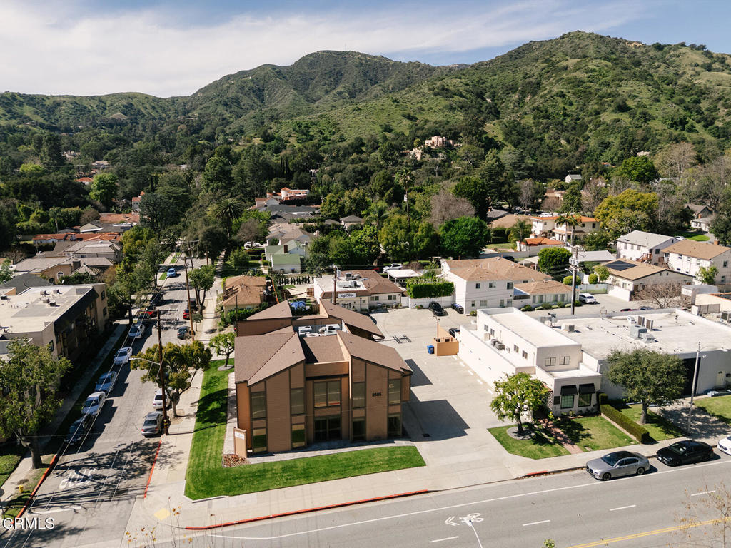 2505 Canada Boulevard