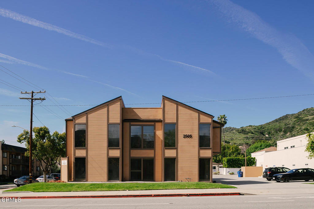 2505 Canada Boulevard