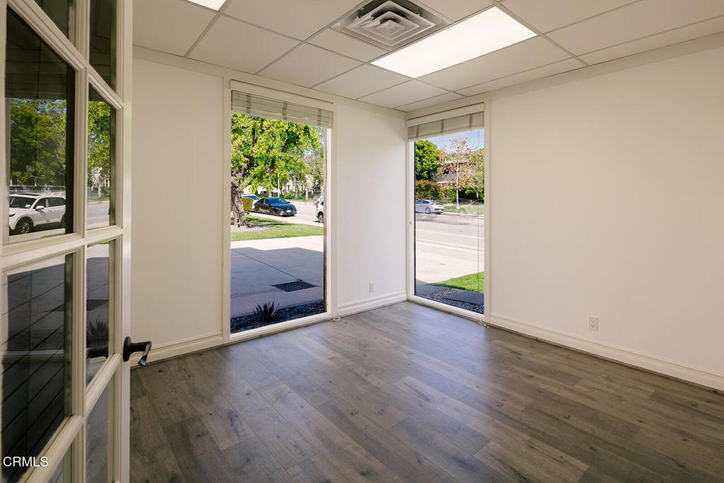 2505 Canada Boulevard