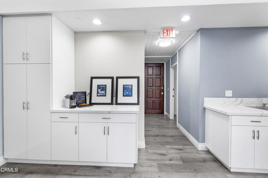 2505 Canada Boulevard