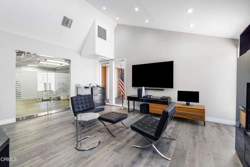 2505 Canada Boulevard