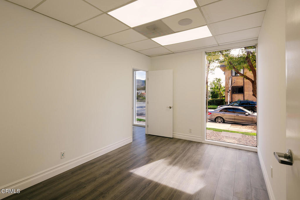 2505 Canada Boulevard