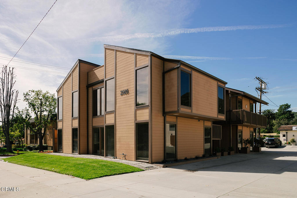 2505 Canada Boulevard