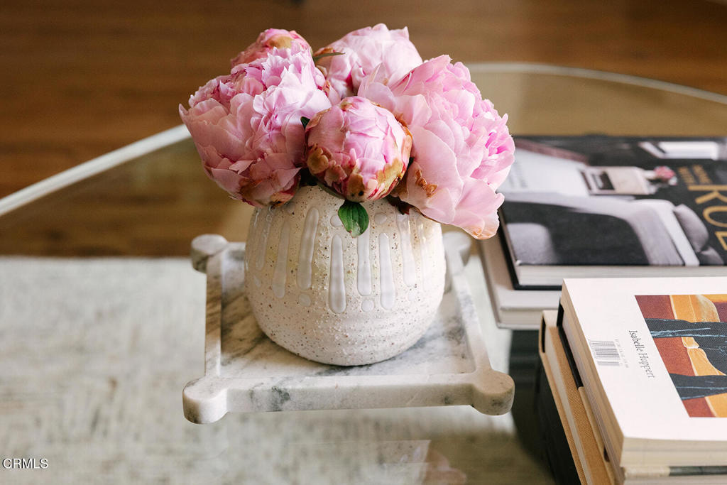 124 W Colorado Street 203