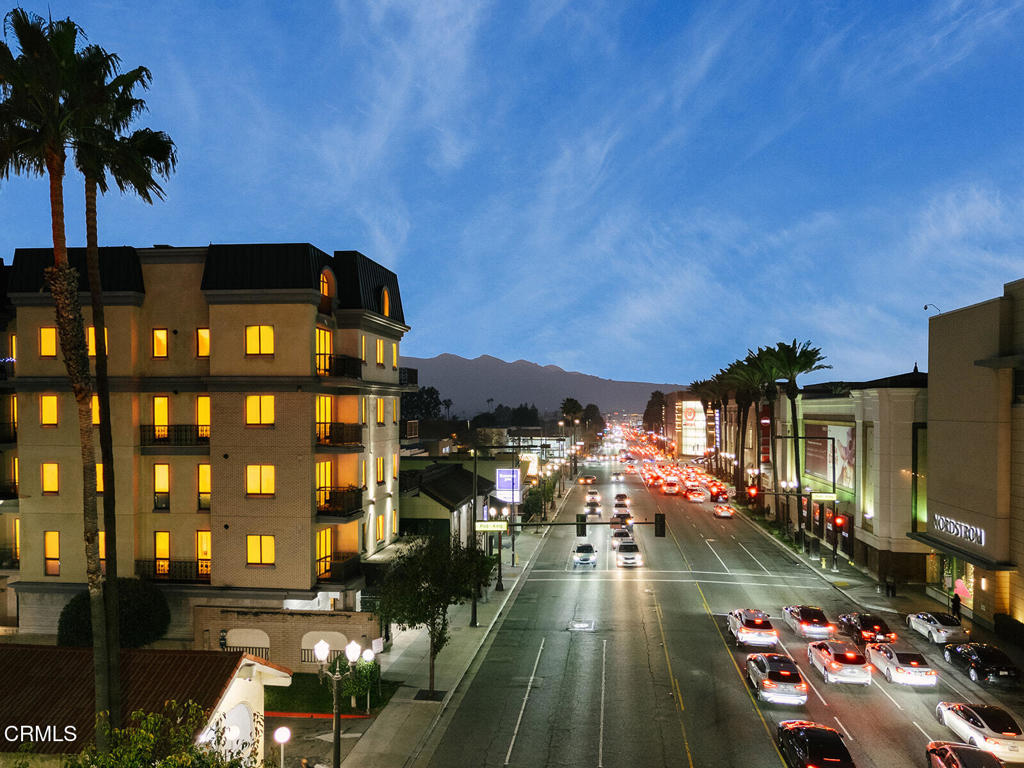 124 W Colorado Street 502