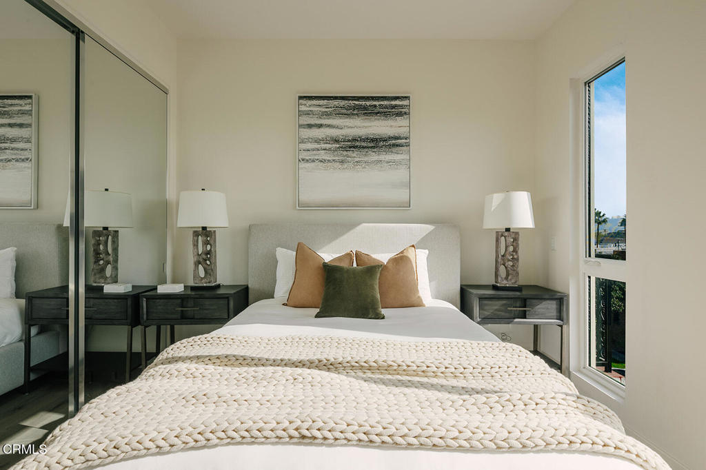 124 W Colorado Street 301