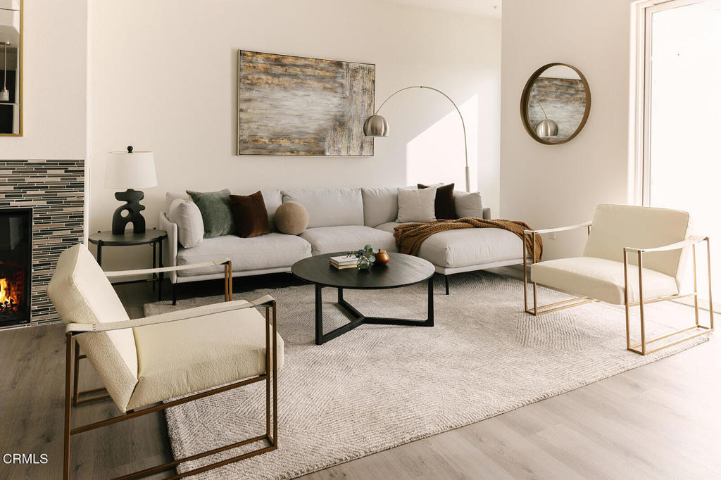 124 W Colorado Street 301