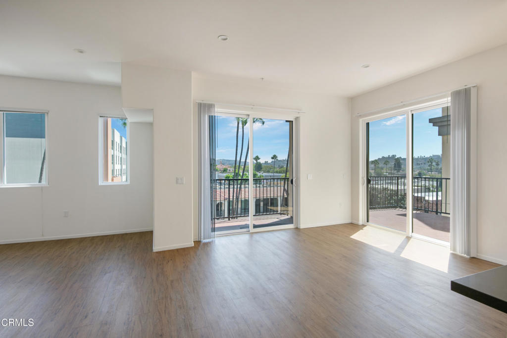 124 W Colorado Street 405
