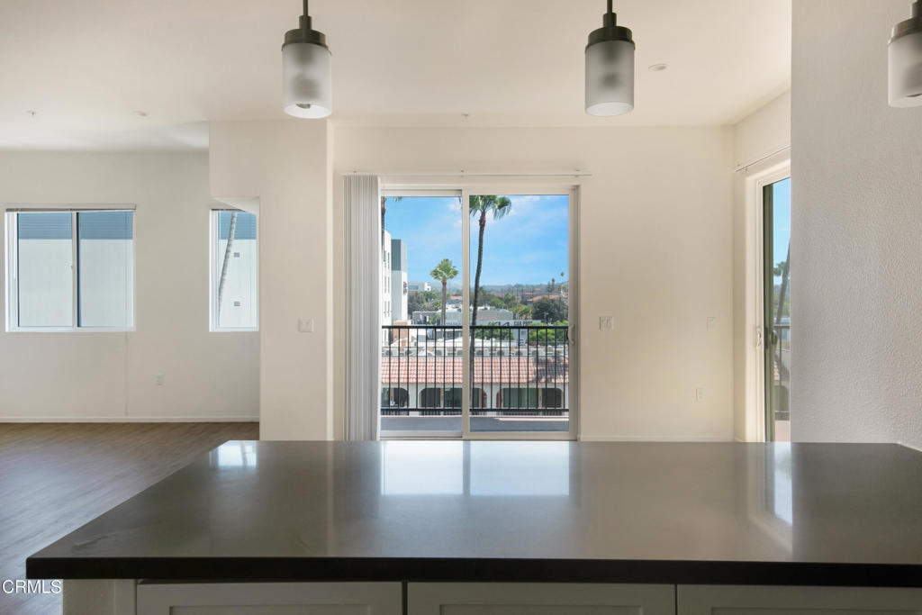 124 W Colorado Street 405