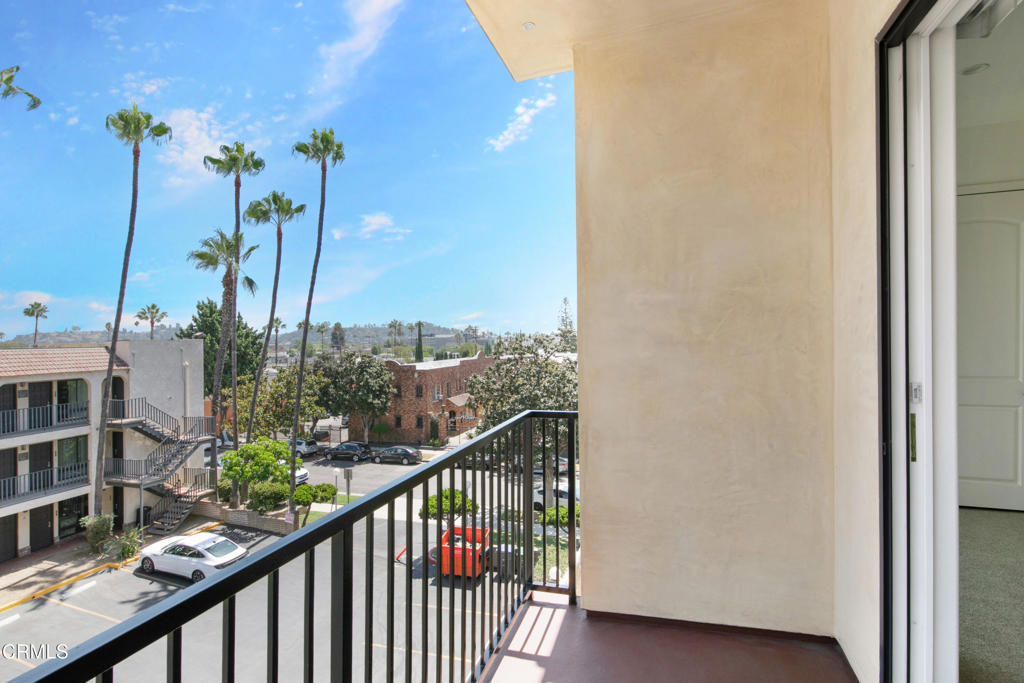 124 W Colorado Street 405