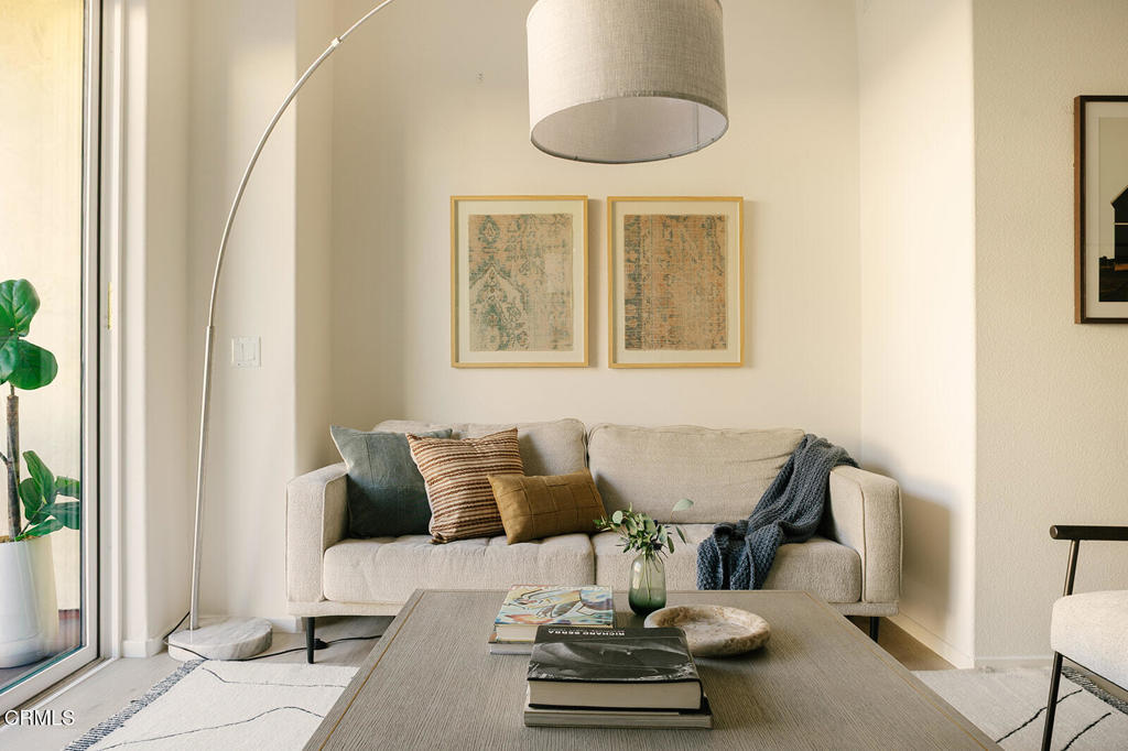 124 W Colorado Street 405