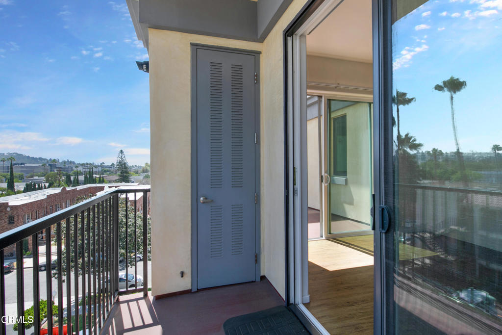 124 W Colorado Street 405