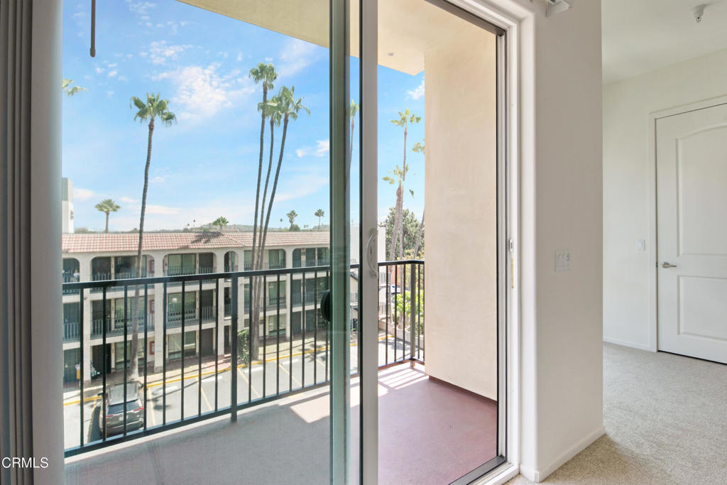 124 W Colorado Street 405