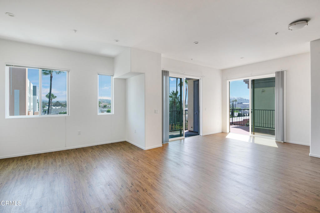 124 W Colorado Street 405