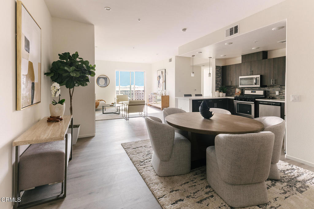 124 W Colorado Street 509