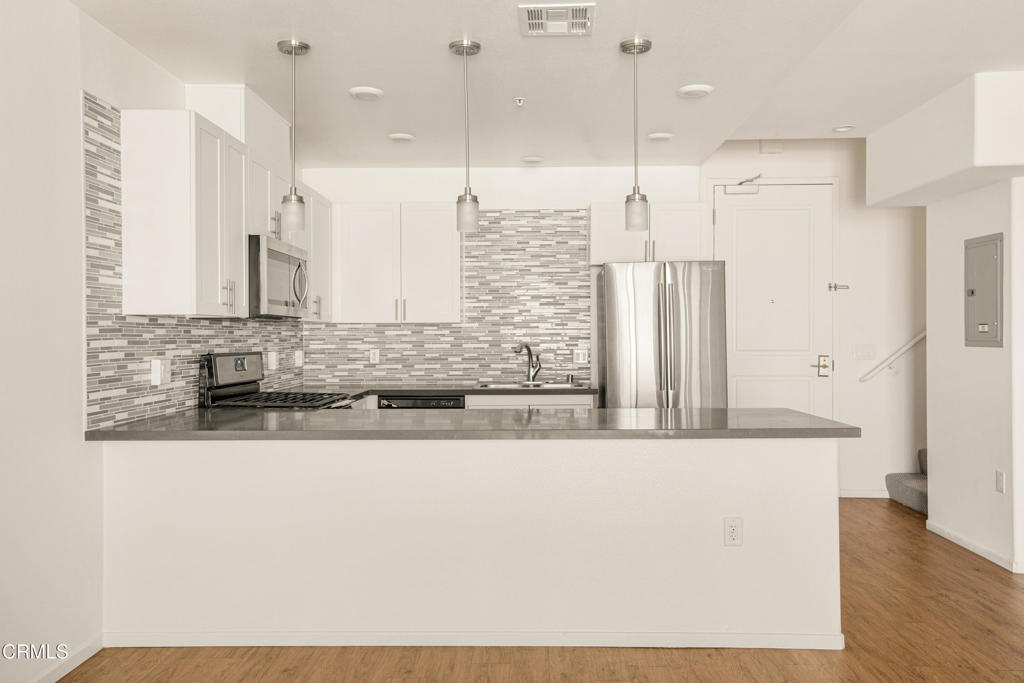 124 W Colorado Street 509