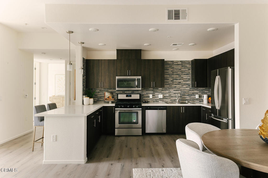 124 W Colorado Street 509