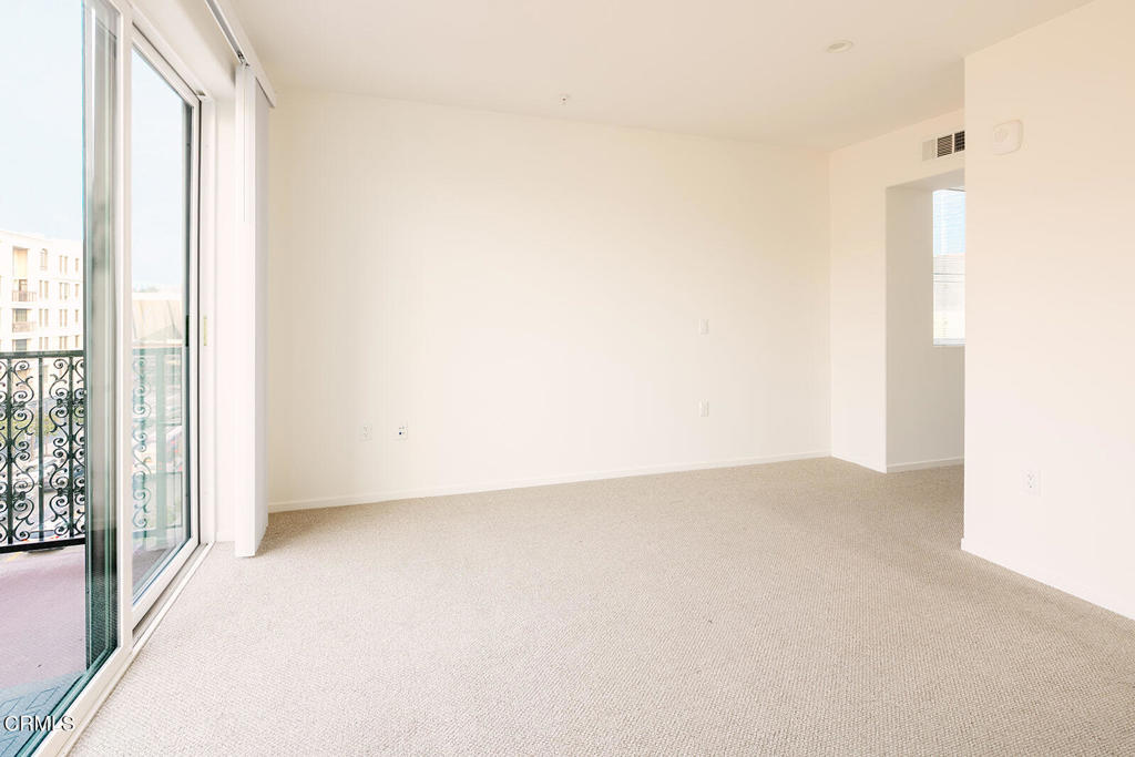 124 W Colorado Street 511