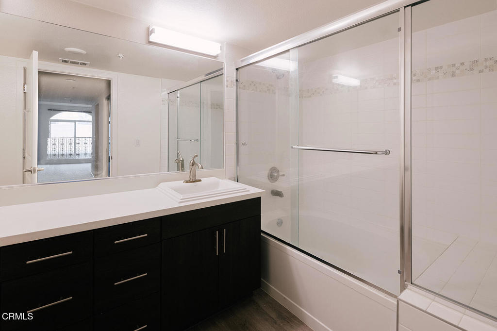 124 W Colorado Street 511