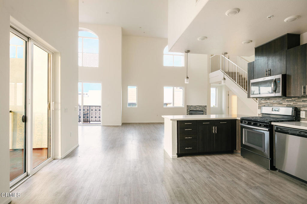124 W Colorado Street 511