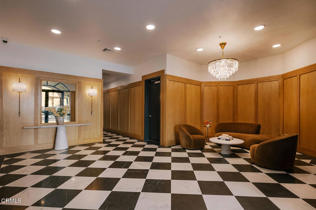 124 W Colorado Street 511