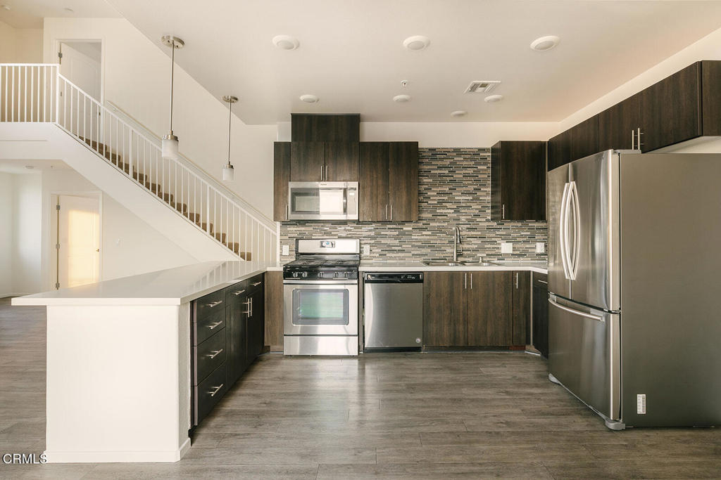 124 W Colorado Street 511