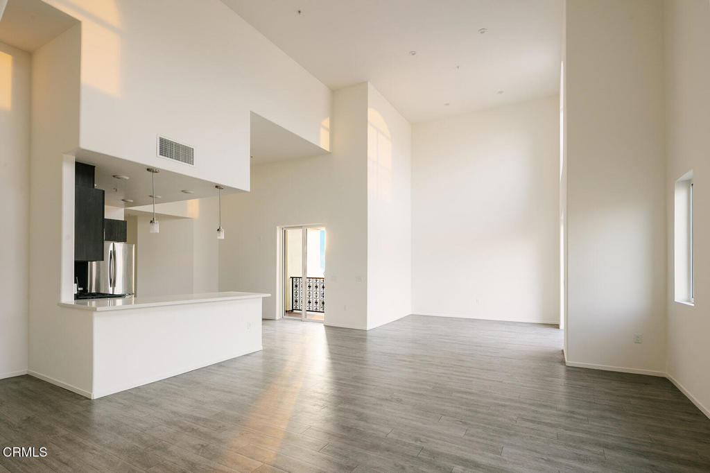 124 W Colorado Street 511