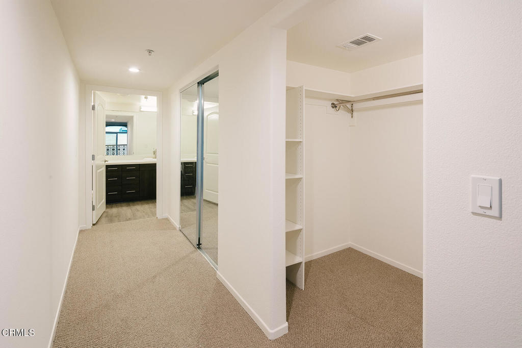 124 W Colorado Street 511